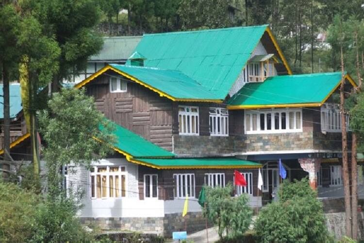 Lecoxy Ski Resort, Gangtok 1